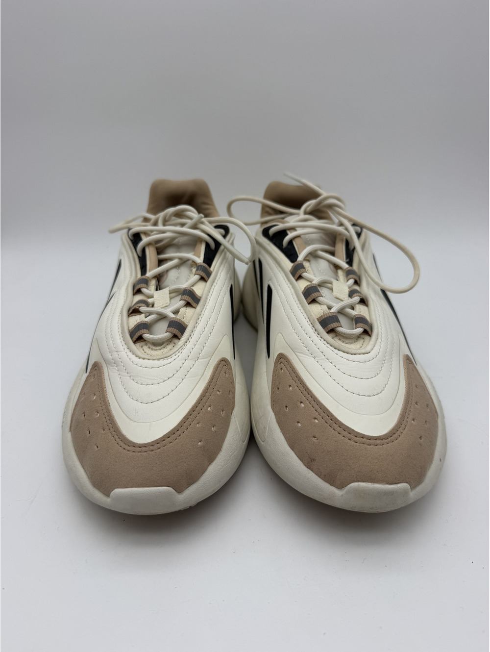 Adidas Men's Sneakers in Cream and Black with Suede Accents, Size 6